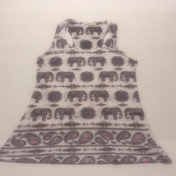 love J Tops - 💚 Love J Elephant Print Tank Size M